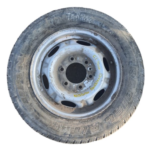 Llanta Nissan Terrano Aro 15 Con Neumatico 195/70r15c Usado