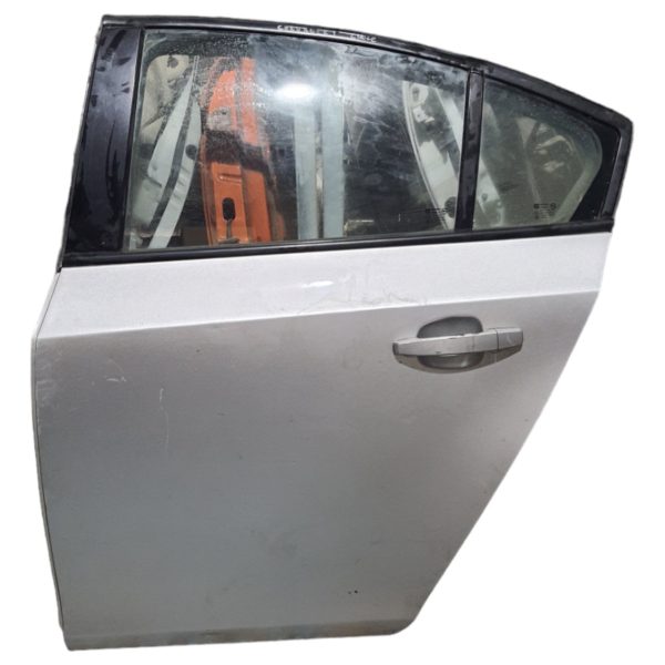 Puerta Chevrolet Cruze Sedan Trasera Izquierdausado